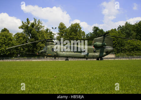 Stuttgart/Deutschland 22. Juni 2011: Chinook aus Holland am Stuttgarter Flughafen. Stockfoto