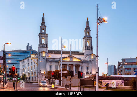 Leeds Civic Hall ist eine bürgerliche Gebäude Leeds City Council, befindet sich im Millennium Square, Leeds, West Yorkshire, England. Stockfoto