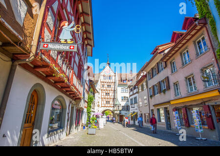 STEIN AM RHEIN, Schweiz - am Juli 2016 - bunten Häuser in der alten Stadt von Stein Rhein Willage, Kanton Schaffhausen, Schweiz. Stockfoto