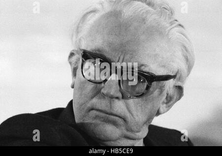 Labour Leader Michael Foot unterstützt Peter Tatchell als Labour-Kandidat für Bermondsey in der Bermondsey durch Wahl 1983 Stockfoto