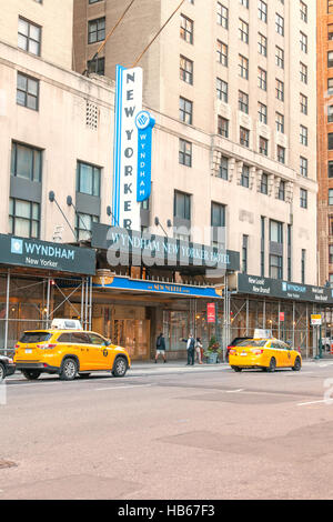 Tick Tock Diner auf 34th Street und 8th Avenue, Midtown, Manhattan, New York City, Vereinigte Staaten von Amerika. Stockfoto