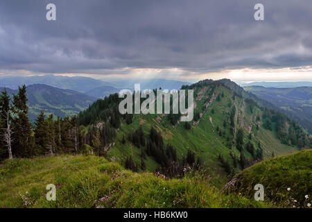 Blick von der Seelekopf auf Hohenfluhalpkopf Stockfoto