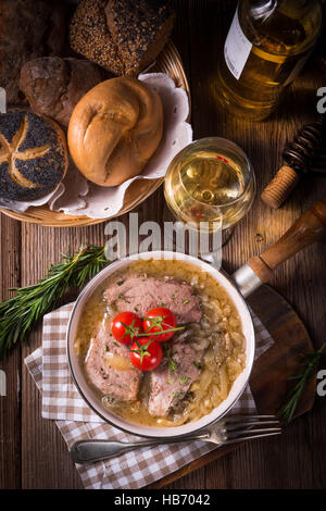 Gebratene Edward mit Zwiebel Stockfoto