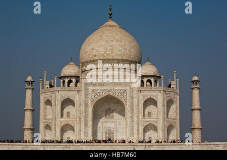 Vormittag-Blick auf das Taj Mahal, Agra, Uttar Pradesh, Indien, Stockfoto