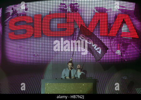 Sigma auf der Bühne in der Hauptstadt Jingle Bell Ball mit Coca-Cola in der Londoner O2 Arena. Stockfoto