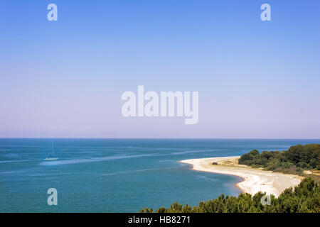 Landschaft mit Blick auf das Meer. Pizunda, Abchasien. Stockfoto