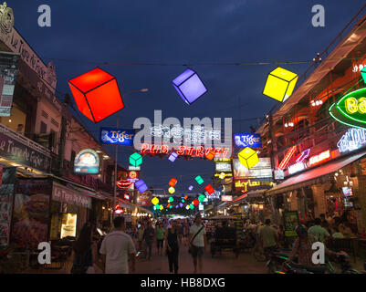 SIEM REAP, Kambodscha - 17. November 2016: Pub Street in Siem Reap. Wichtigsten Nacht Leben Nachbarschaft von Siem Reap Stockfoto