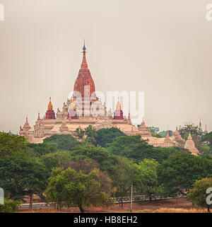 Blick von der Shwesandaw Pagode. Stockfoto