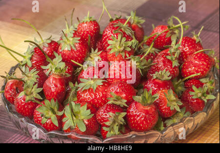 Bowl of fresh strawberries Stockfoto