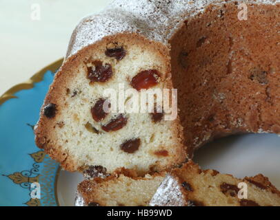 Cupcake mit Rosinen Stockfoto