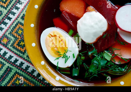 Kalte rote-Beete-Suppe Stockfoto