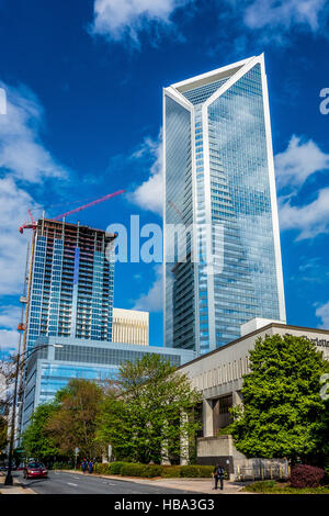 Gebäude im Bau in einer Großstadt Stockfoto