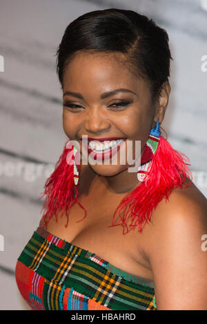 London, UK. 4. Dezember 2016. Schauspielerin Terry Pheto. Roten Teppich Ankünfte für 2016 British Independent Film Awards am Old Billingsgate. Stockfoto