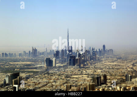 Dubai, Skyline mit Burj Khalifa Stockfoto