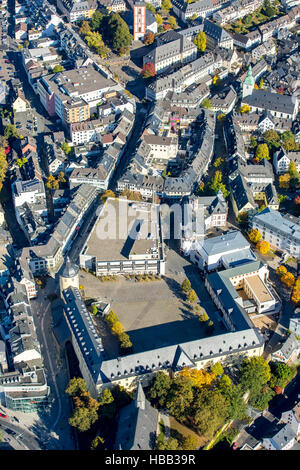 Luftaufnahme, untere Burg, Stadt Siegen, Martini Kirche, evangelische Nikolai Kirche Siegen, Museum für zeitgenössische Kunst e.V., Stockfoto