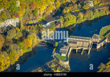 Luftaufnahme, Wasserkraftwerk Hohenstein-Bereich mit kleinen konkrete Bogenbrücke über den Mühlbach, Ruhrgebiet, Witten, Ruhr, Stockfoto