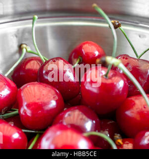 Reihe von Kirschen Stockfoto