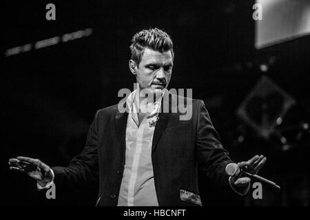 Nick Carter von den Backstreet Boys führt auf die 101,3 KDWB Jingle Ball 2016 präsentiert von Capital One im Xcel Energy Center am 5. Dezember 2016 in St. Paul, Minnesota. Stockfoto