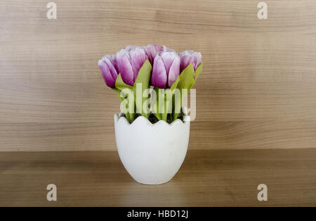 Tulpe Blumen aus Holz Hintergrund Stockfoto