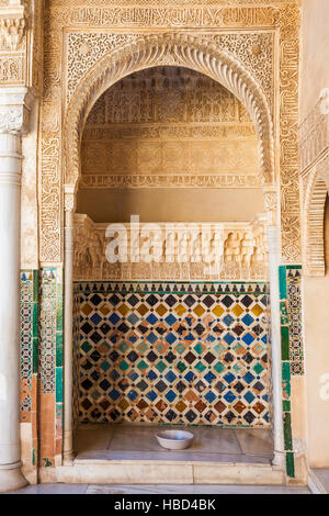 Arabische Tür im Alhambra Stockfoto