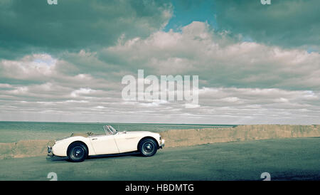 Austin Healey 3000 MKIII 1965 geparkt am Meer in Westgate Kent UK Stockfoto