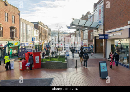 Shopper im Park Street, Walsall Stadtzentrum Stockfoto