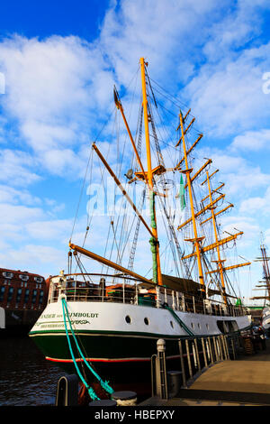 Deutsch Segeln Schiff "Alexander von Humboldt", vertäut am Kai, Bremen, Deutschland. Stockfoto