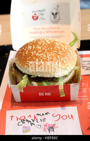 Schließen Sie herauf Bild von McDonald's Big Mac burger Stockfoto