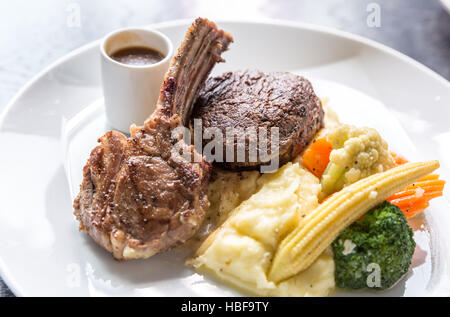 Gegrilltes Lamm-steak Stockfoto