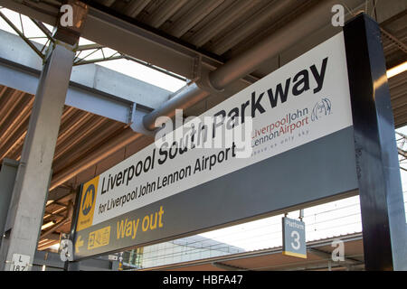 liverpool south parkway railway station merseyside england Stockfoto