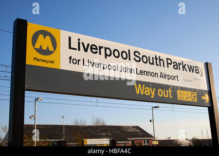 liverpool south parkway railway station merseyside england Stockfoto