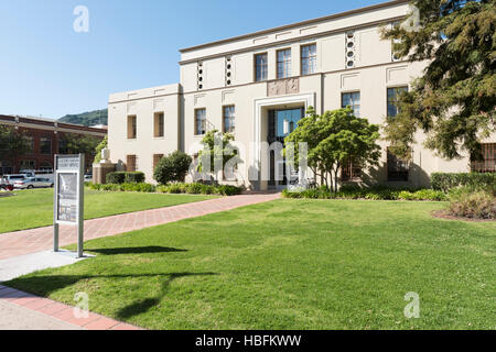 Das County Court House und County Büros (einschließlich Public Works Department) in San Luis Obispo, Kalifornien, USA. Stockfoto
