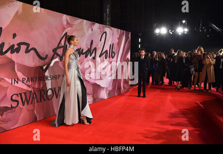 Gigi Hadid Teilnahme an The Fashion Awards 2016 in der Royal Albert Hall, London. Stockfoto