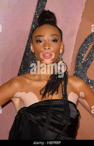 Winnie Harlow Teilnahme an The Fashion Awards 2016 in der Royal Albert Hall, London. Stockfoto