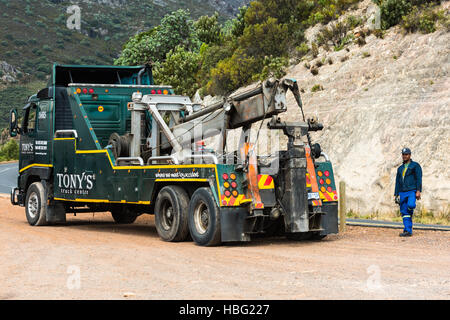 Heavy-Duty Wrecker verwendet für das Abschleppen halb LKWas Stockfoto