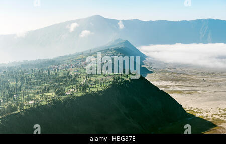 Cemoro Lawang, Dorf am Caldera-Rand, Bromo Tengger Semeru Nationalpark, Java, Indonesien Stockfoto