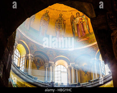 Bögen Kuppel Engel Licht Welle Crusader Kirche des Heiligen Grabes Jerusalem Israel.  Kirche in 1114 bis 1170 n. Chr. erweitert enthält Jesus Tomb und Gold Stockfoto