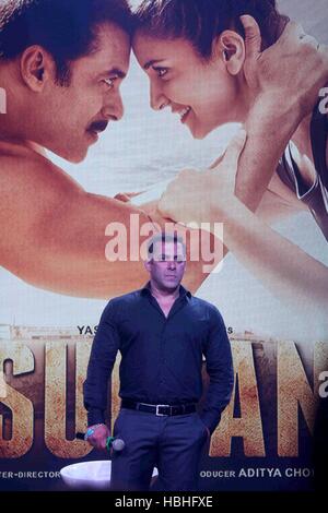 Bollywood-Schauspieler Salman Khan während dem Anhänger-Start des Films Sultan in Mumbai, Indien am 24. Mai 2016. Stockfoto