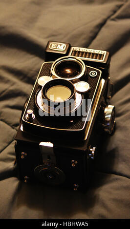 BANGKOK, THAILAND - 24. Oktober: Classic Kamera ist wie der Yashica Mat EM habe eine Resurgance in Thailand in den letzten Jahren als Thai Verbraucher freuen Stockfoto