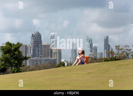 Kind-Statue in Anzac Park, Marine Parade, Southport, City of Gold Coast, Queensland, Australien Stockfoto