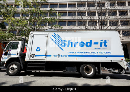 Shred-It LKW geparkt vor Regierungsgebäude - Washington, DC USA Stockfoto