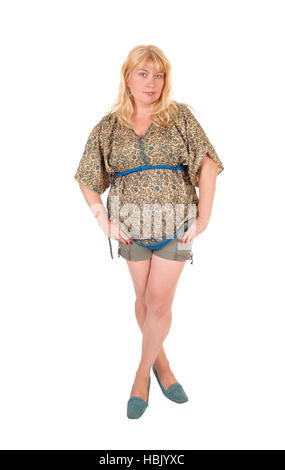 Frau in Shorts von vorne. Stockfoto