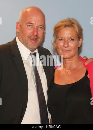 Jens Schniedenharn und Suzanne von Borsody Stockfoto