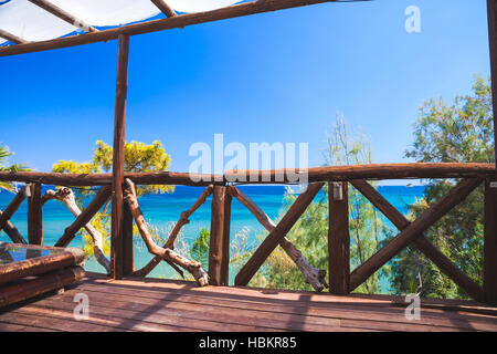 Balkon Meerblick, beliebter touristischen Ferienort griechischen Insel Zakynthos Stockfoto