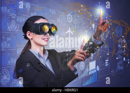 Geschäftsfrau im Data-Mining-Konzept Stockfoto