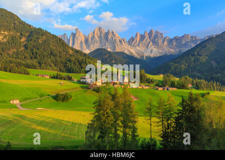 Alpin, Alpen, Hintergrund, schön, Kirche, Dolomit, Dolomit, berühmt, Italien, Stockfoto