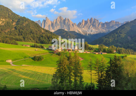 Alpin, Alpen, Hintergrund, schön, Kirche, Dolomit, Dolomit, berühmt, Italien, Stockfoto