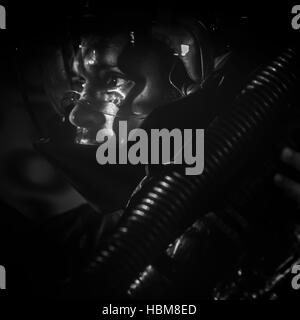 zukünftige aussehende Krieger auf dem Schlachtfeld, Fantasy Bild Stockfoto