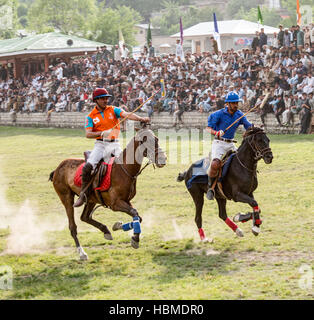 Free Style Mountain Polo gespielt auf der Chitral-Polo-Boden. Stockfoto