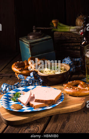 Bayerischen Hackbraten mit süß senf Stockfoto